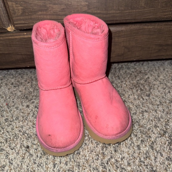 UGG Vibrant Pink Boots with Tan Soles - Picture 2 of 3